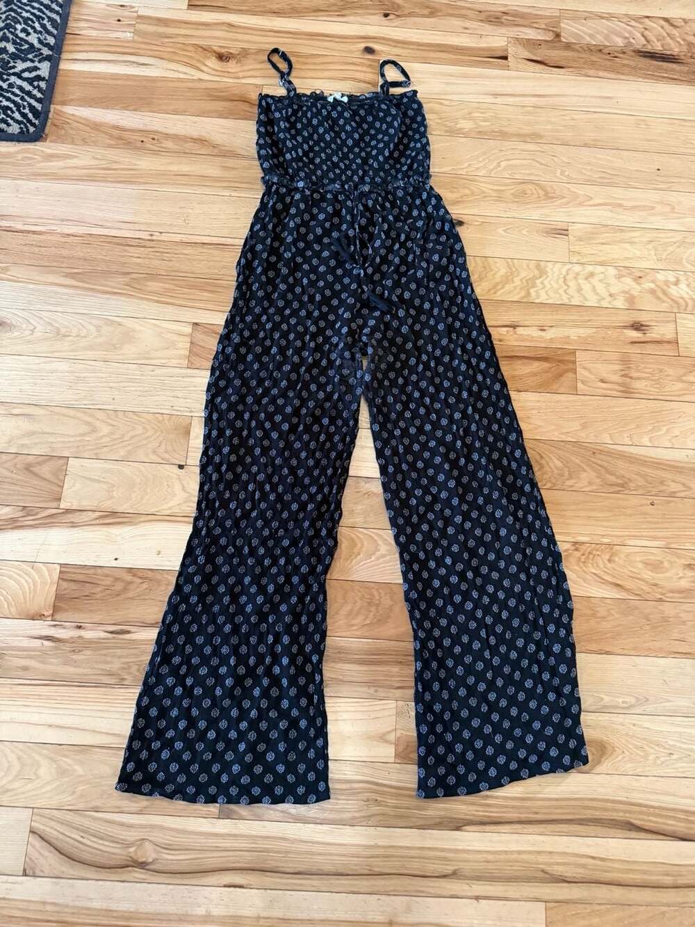 Kiwi & Punch Black and White Floral Print Smocked Jumpsuit Size S
